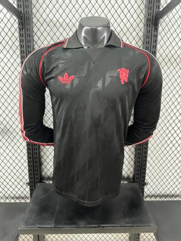 2425 Manchester United retro long sleeved shirt
