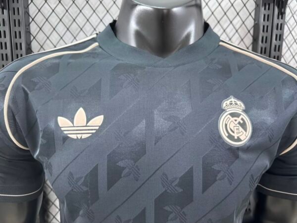 2425 Real Madrid - Image 6