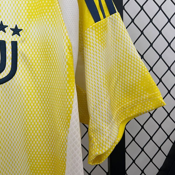 24-25 Juventus away yellow - Image 8