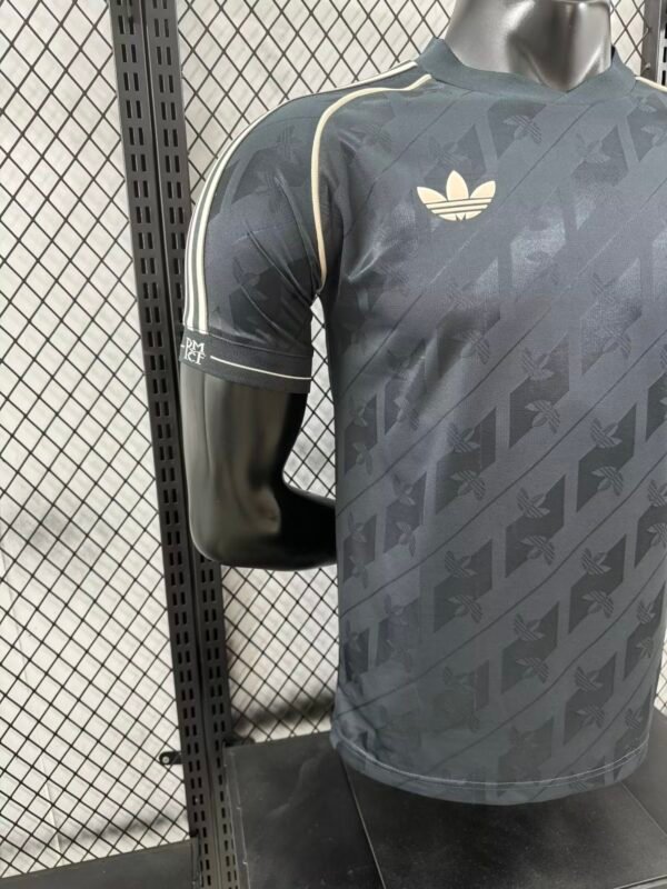 2425 Real Madrid - Image 5