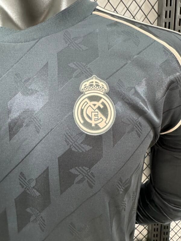 2425 Real Madrid long sleeved shirt - Image 6