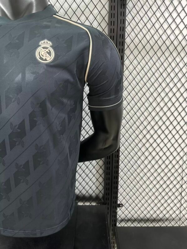 2425 Real Madrid - Image 4