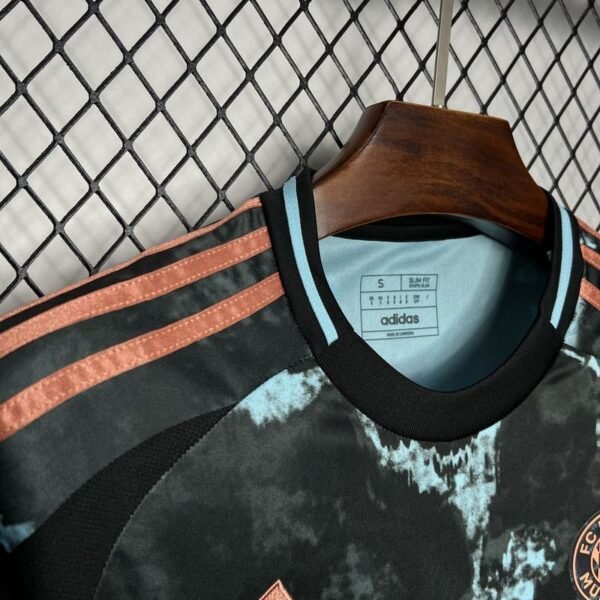 24-25 Bayern away black - Image 4