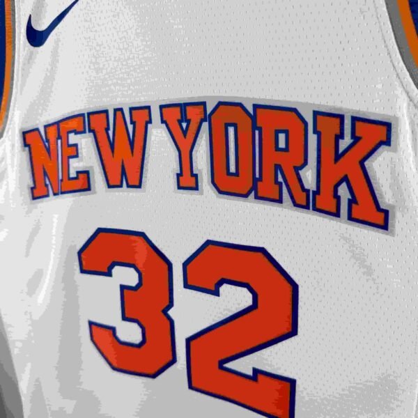 Knicks No. 32 Towns - Image 13