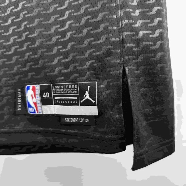 Season 23 Kings Flyers Limited Edition No. 10 DeRozan - Image 6